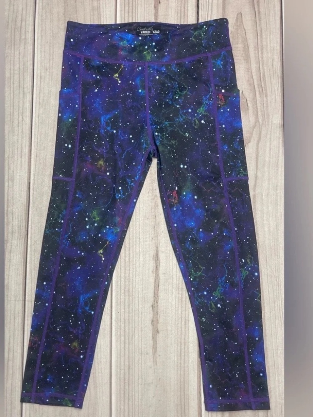 CVG Constantly Varied Gear Size Small Galaxy Capri Cropped Leggings Pockets